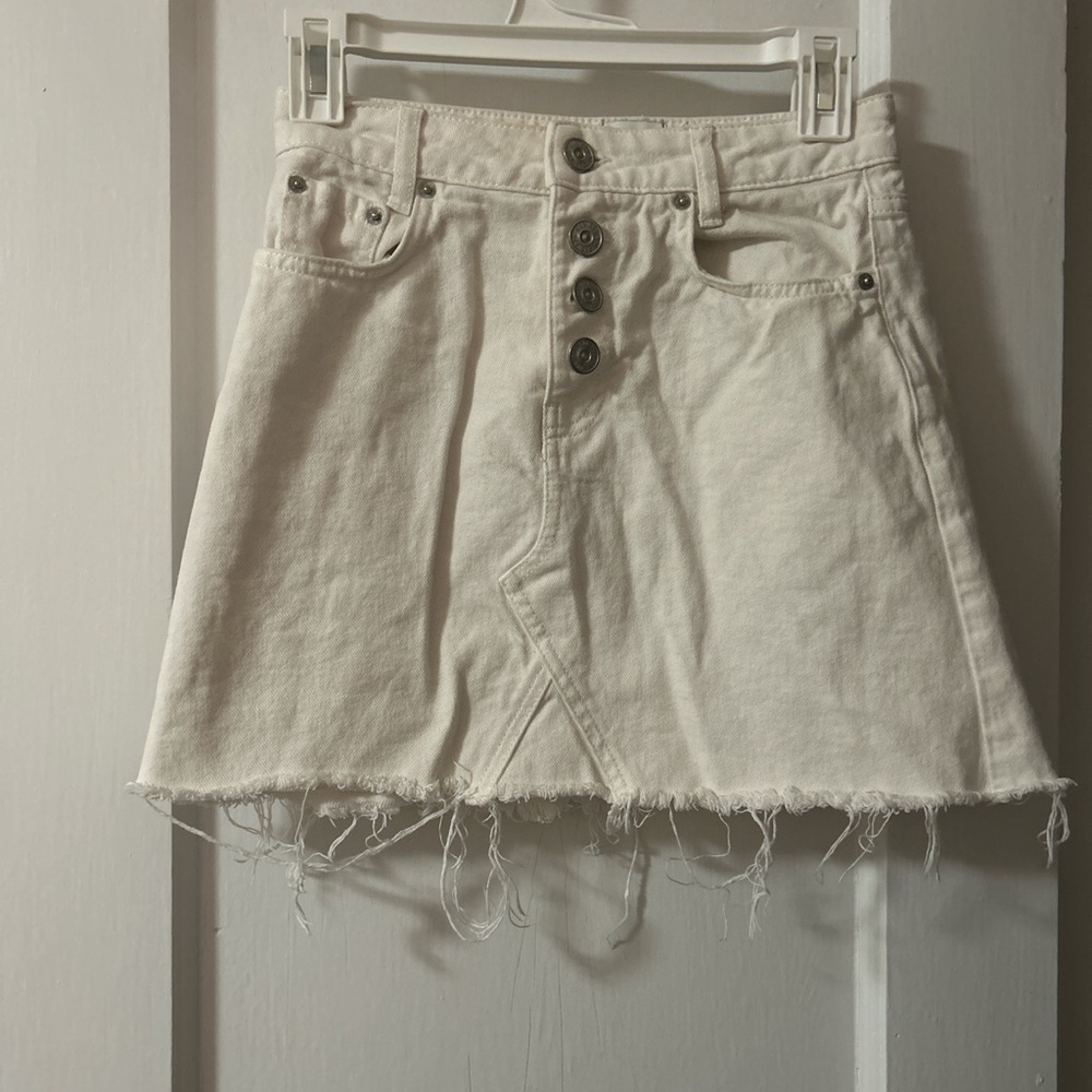 white denim skirt